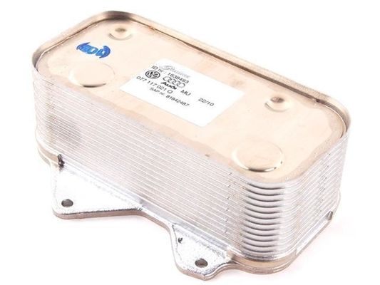 077117021Q เครื่องเย็นน้ํามันสําหรับเครื่องยนต์ AUDI A6, VW PHAETON